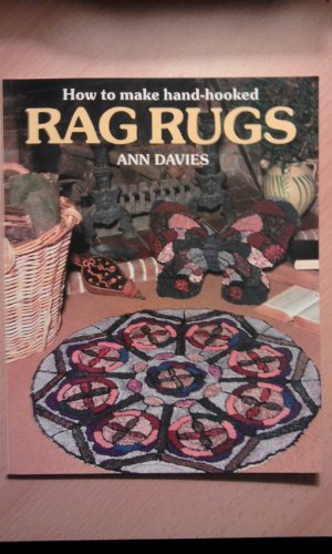 How to Make Hand-Hooked Rag Rugs