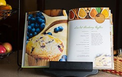 Simply Incredible - Vegetarian and Vegan Creations (2012-05-03)