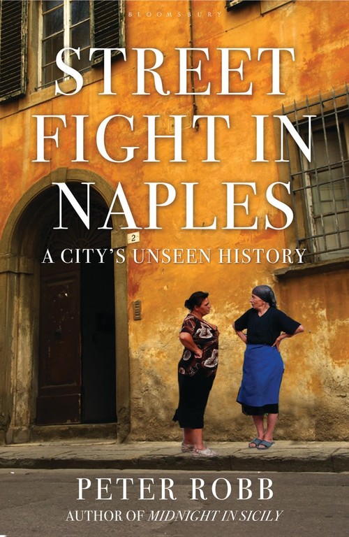 Street Fight in Naples