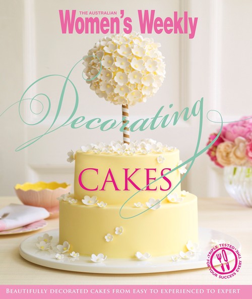 Decorating Cakes