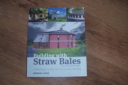 Building with Straw Bales